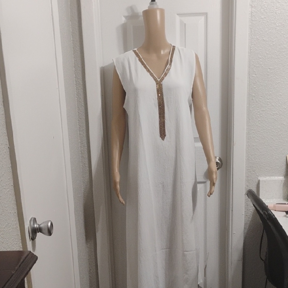 White Sleeveless Maxi Dress with Gold Accent - Picture 5 of 10